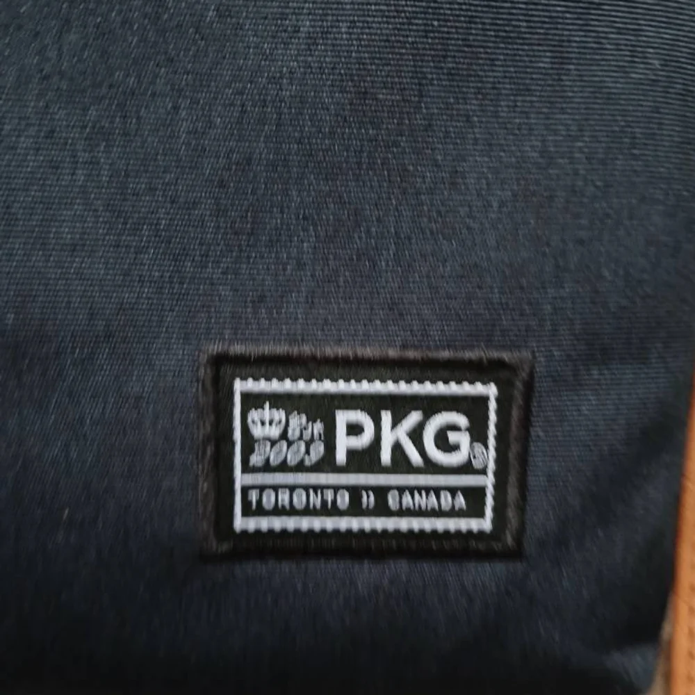 *PKG LAPTOP CASE - Picture 5 of 8